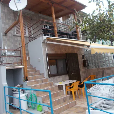 Kiros Apartment